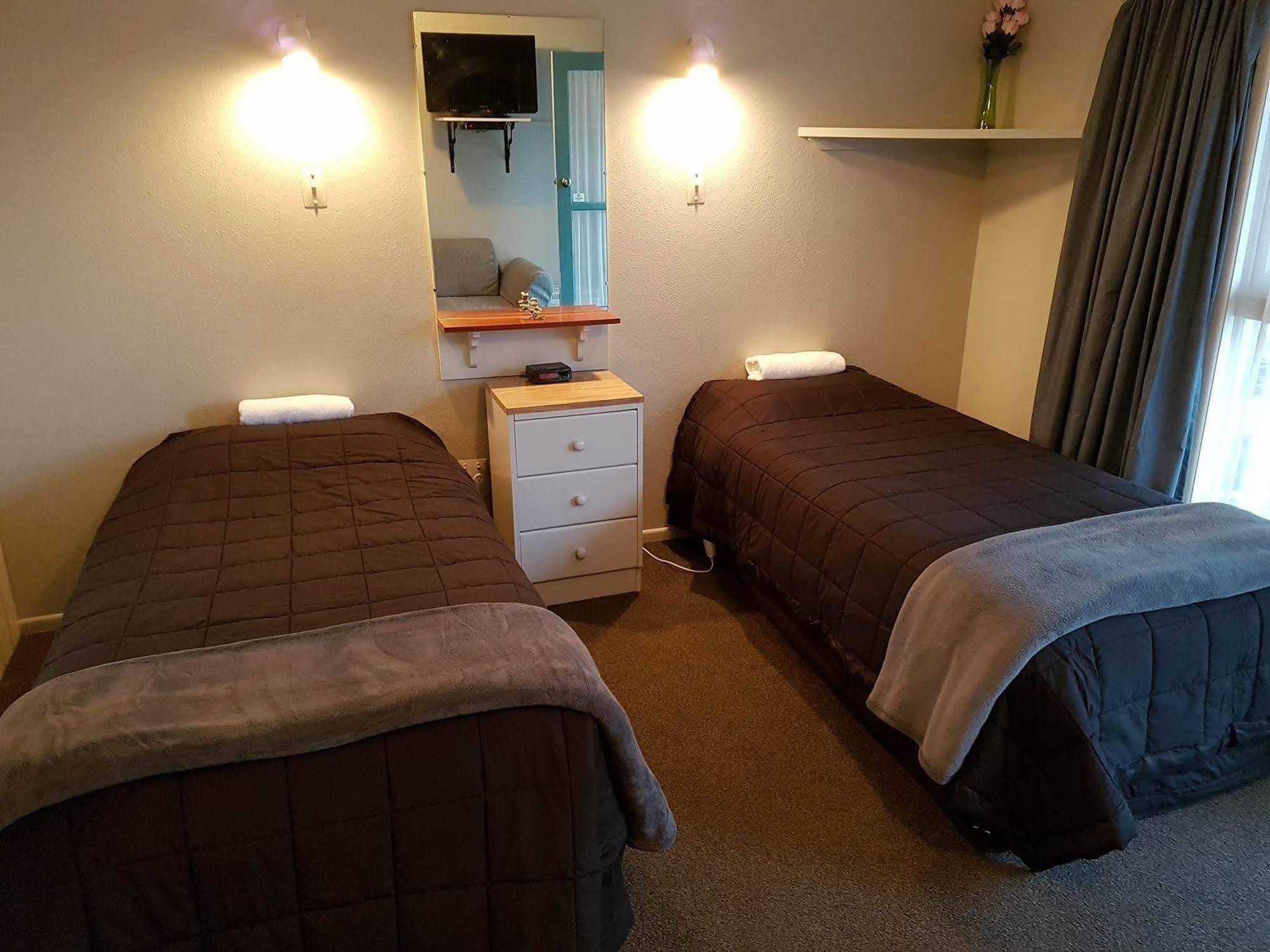 Camberley Court Motel Hastings Bagian luar foto
